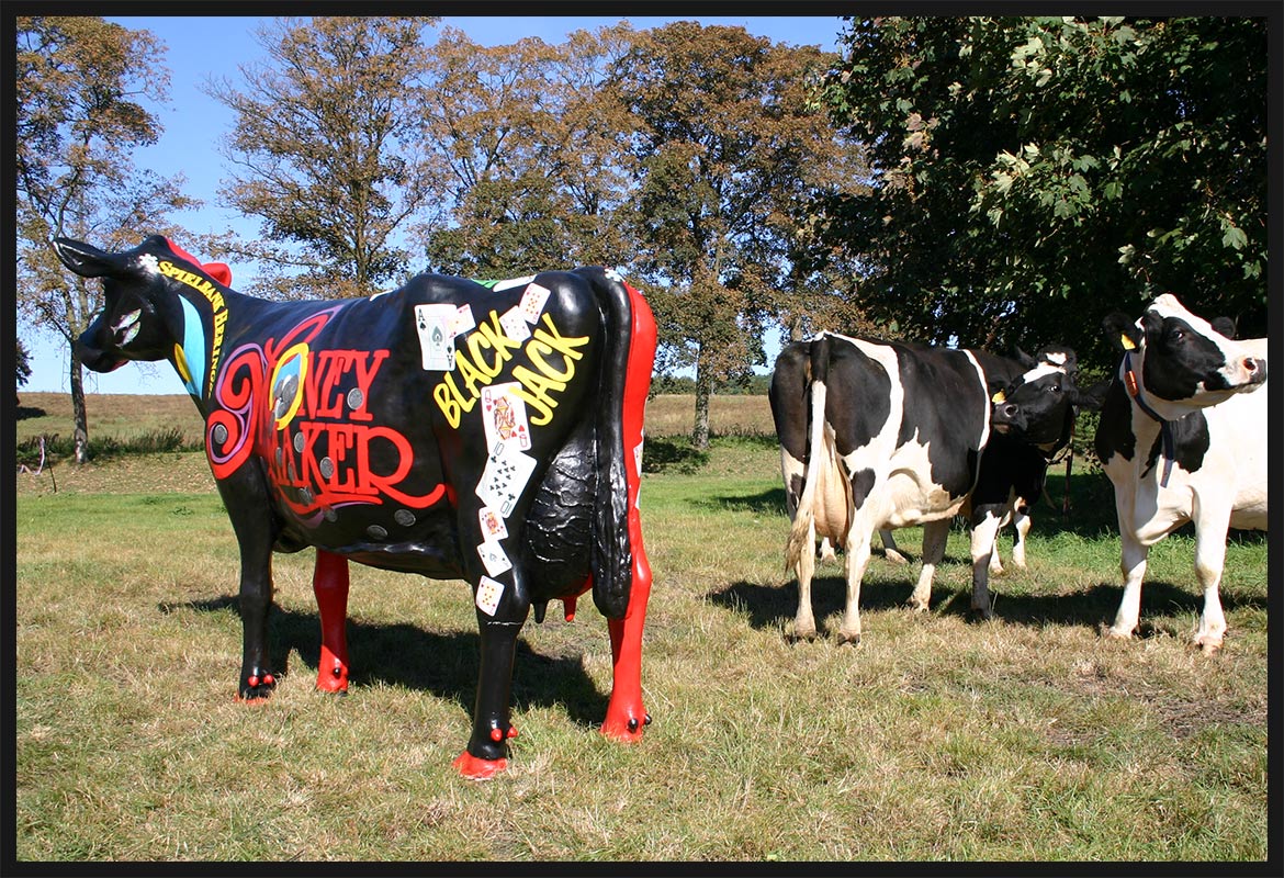 2004 Kuh Spielbank Heringsdorf - Auf der Wiese